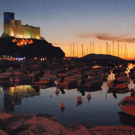 In Piazzetta Da Vasco Affittacamere Lerici
